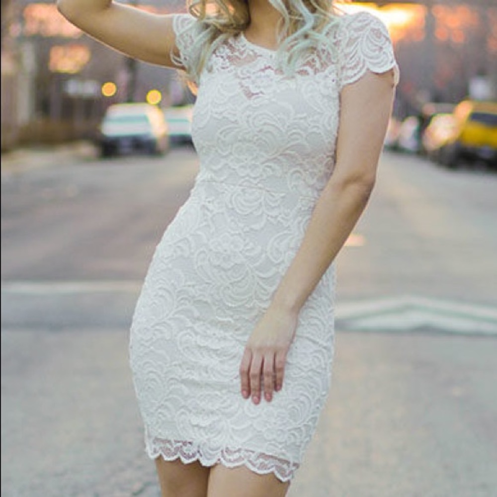 CI SONO by Cavallini NWT | White Lace Sheath Dress
